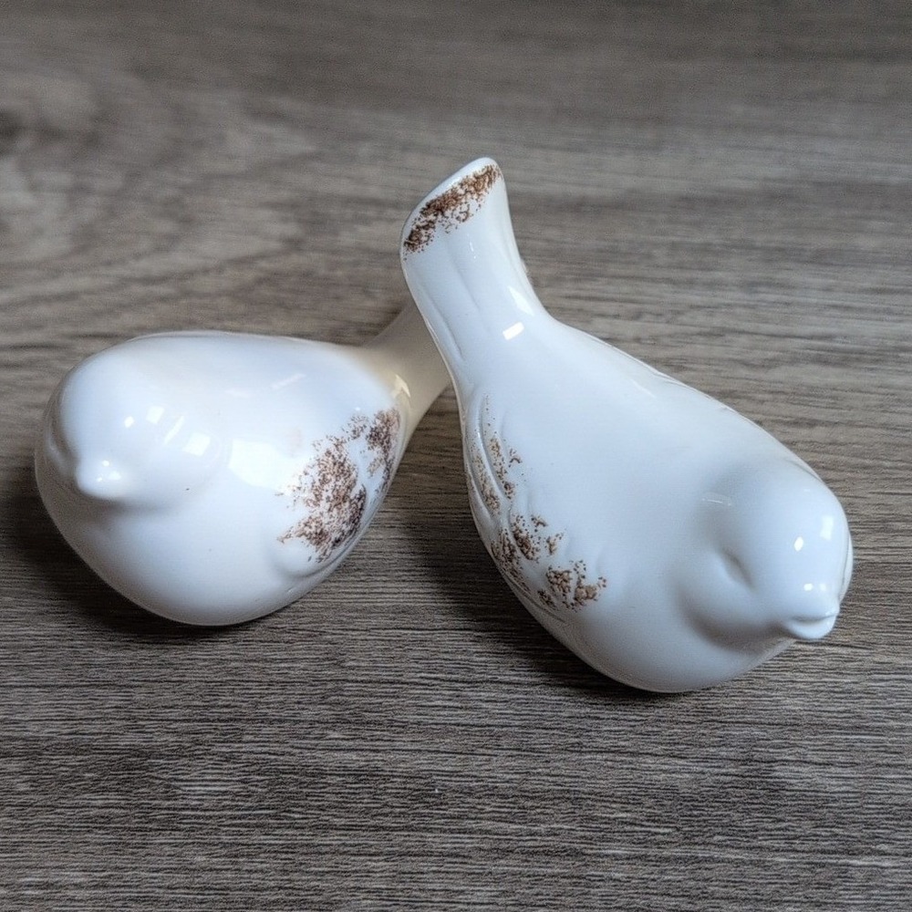 White Ceramic Bird Figurines Set of 2 Rustic Brown Accents Farmhouse Decor